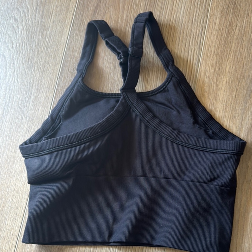 ALO Yoga Black Ribbed Cropped Tank - Picture 3 of 3